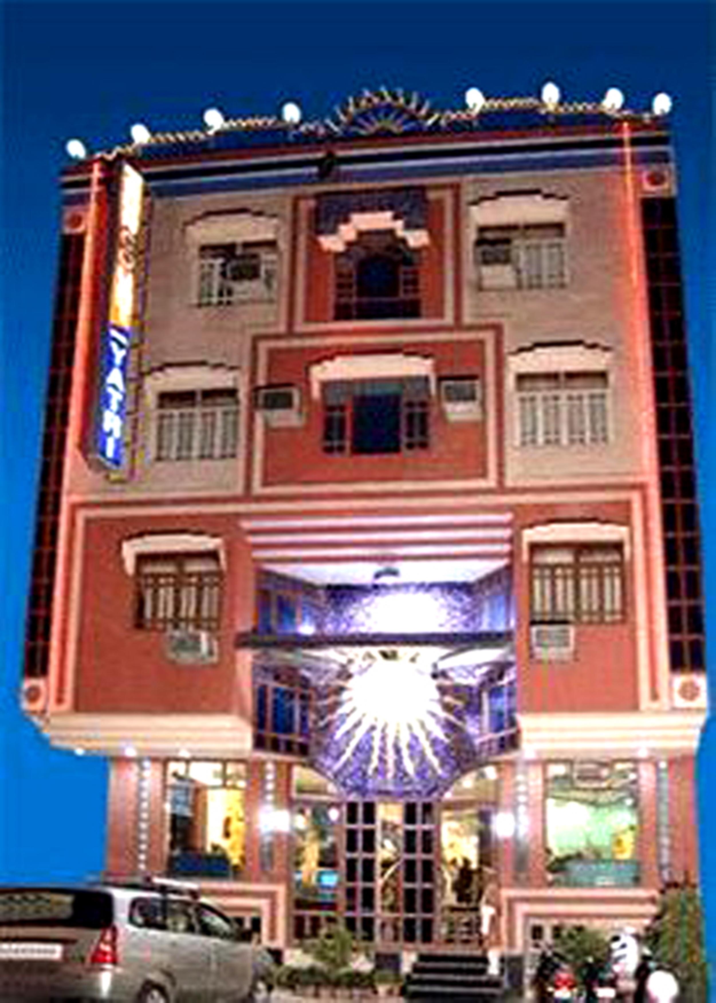 The Suncourt Hotel Yatri Delhi  Exterior photo