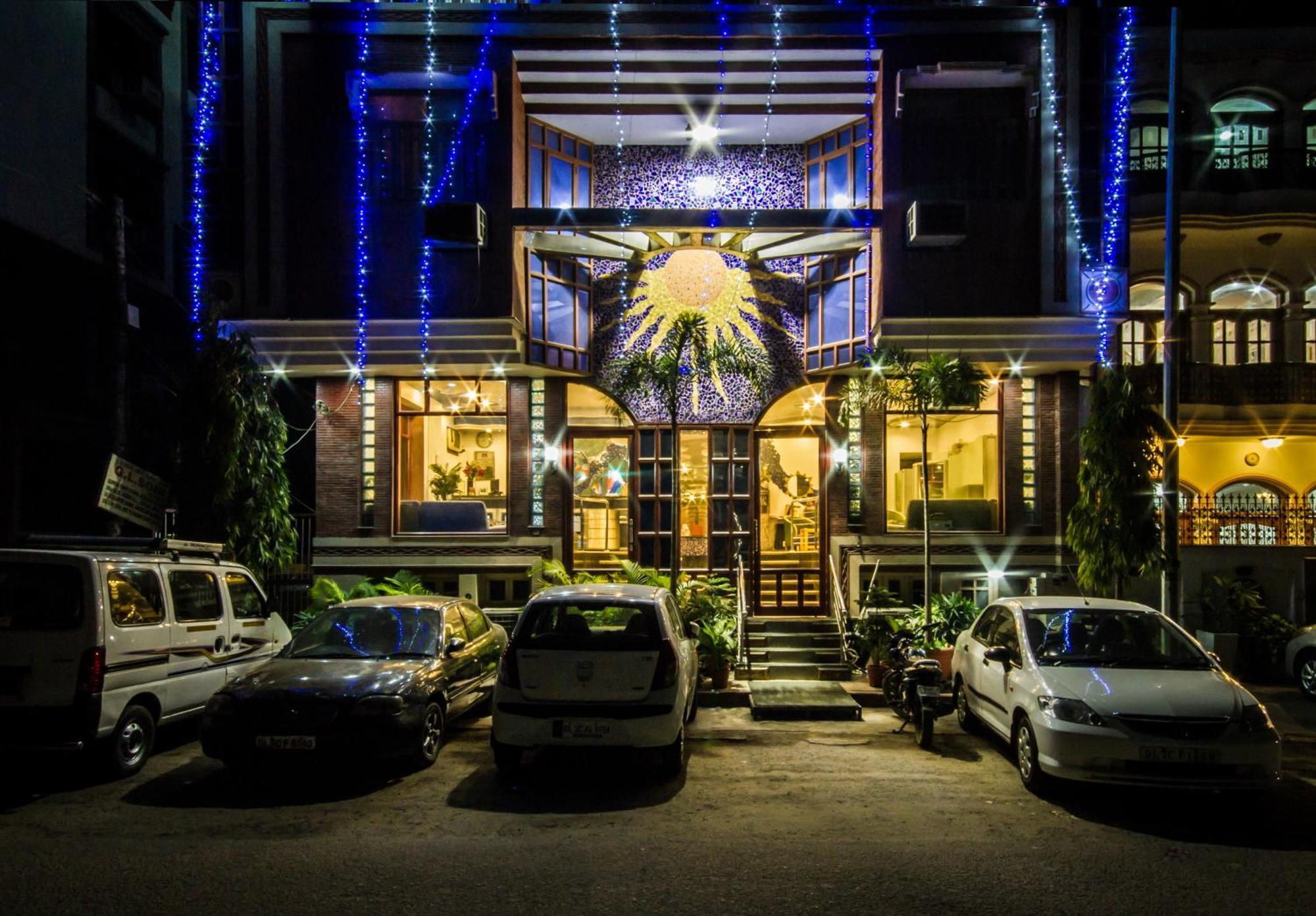 The Suncourt Hotel Yatri Delhi  Exterior photo