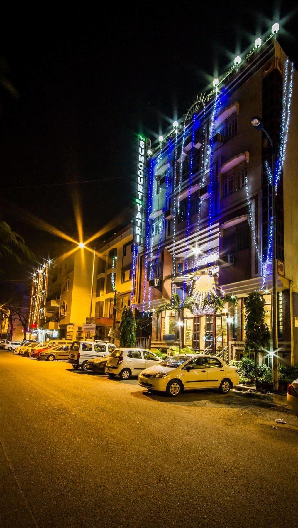 The Suncourt Hotel Yatri Delhi  Exterior photo